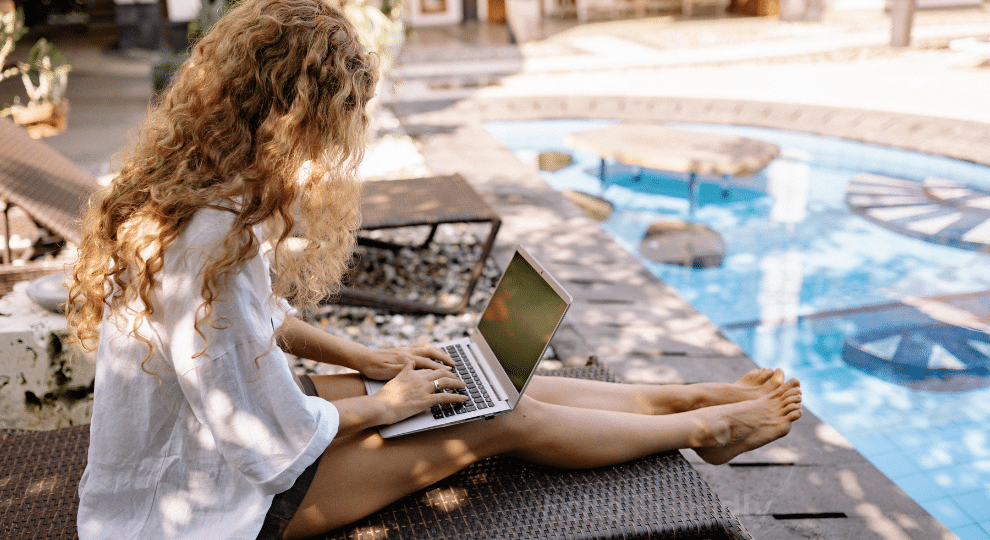 Laptop Lifestyle Niche Blog Ideas
